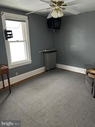 136-138 S MARKET ST, Shamokin, PA 17872