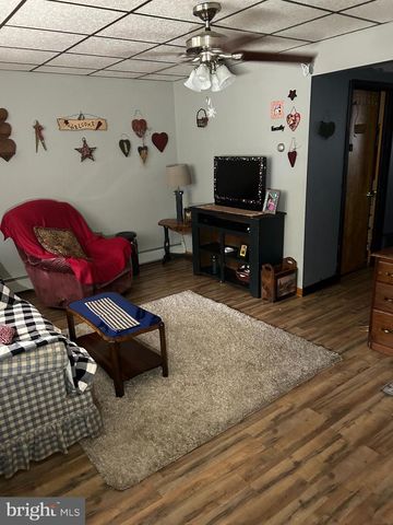 136-138 S MARKET ST, Shamokin, PA 17872