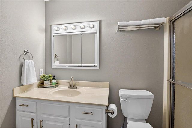 690 French Court, Oregon, WI 53575