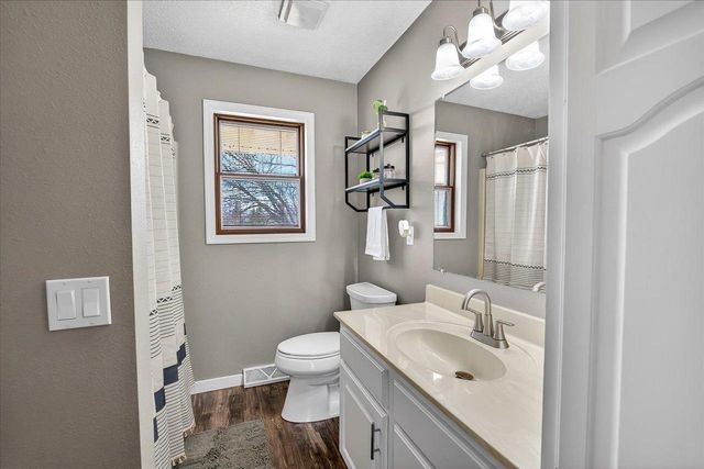 690 French Court, Oregon, WI 53575