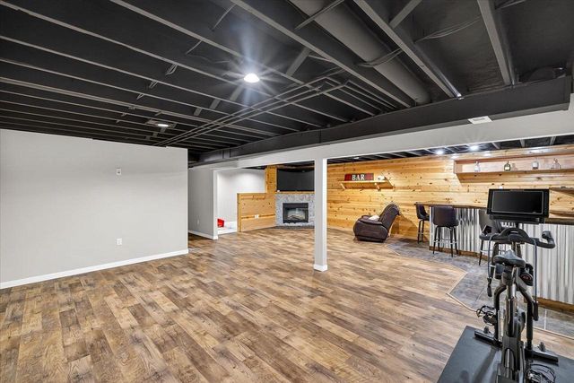 690 French Court, Oregon, WI 53575