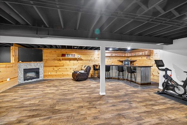 690 French Court, Oregon, WI 53575