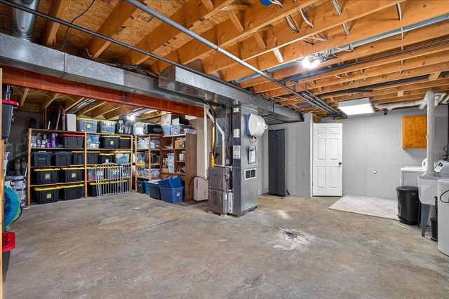 690 French Court, Oregon, WI 53575