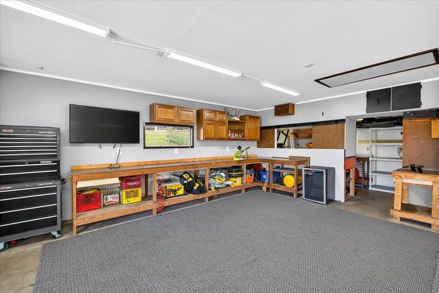 690 French Court, Oregon, WI 53575