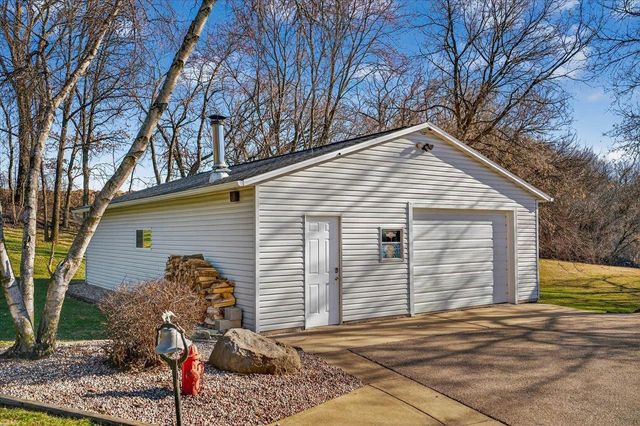 690 French Court, Oregon, WI 53575