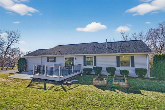 690 French Court, Oregon, WI 53575