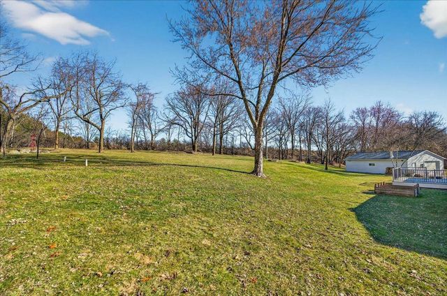 690 French Court, Oregon, WI 53575