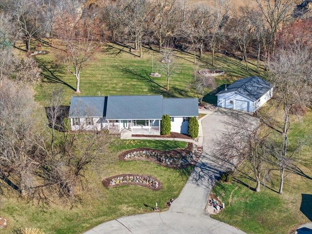 690 French Court, Oregon, WI 53575