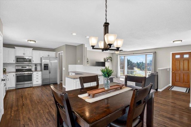 690 French Court, Oregon, WI 53575