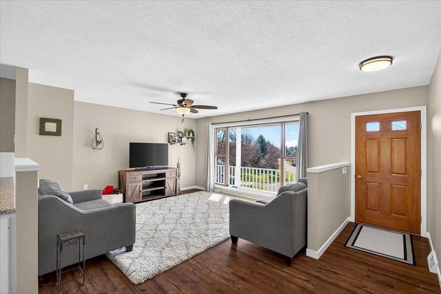 690 French Court, Oregon, WI 53575