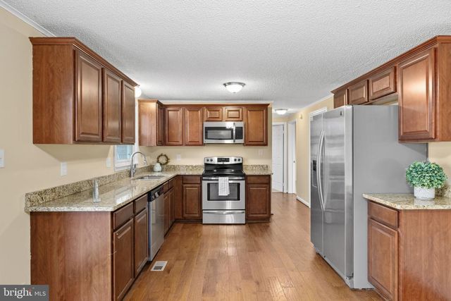 13621 FLANK MARCH LN, Spotsylvania, VA 22551