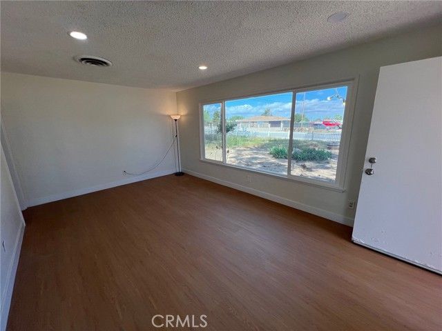 15683 Fir, Hesperia, CA 92345