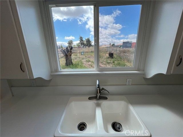 15683 Fir, Hesperia, CA 92345