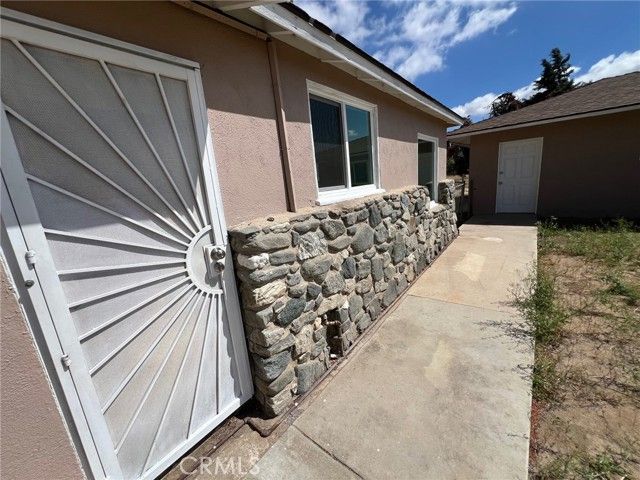 15683 Fir, Hesperia, CA 92345