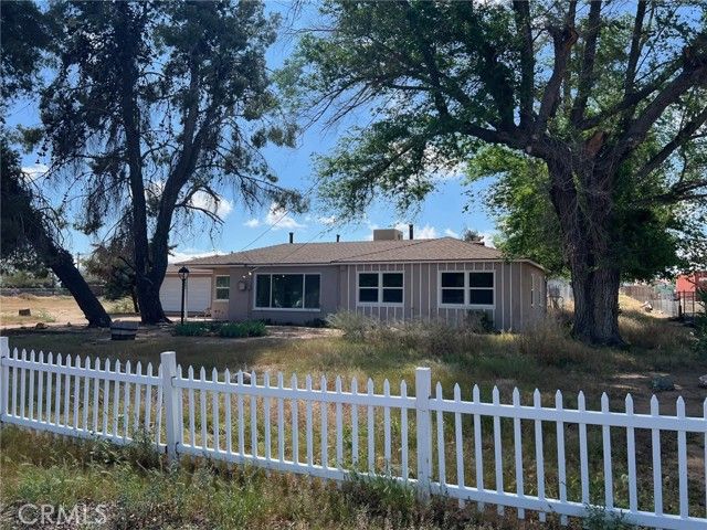 15683 Fir, Hesperia, CA 92345