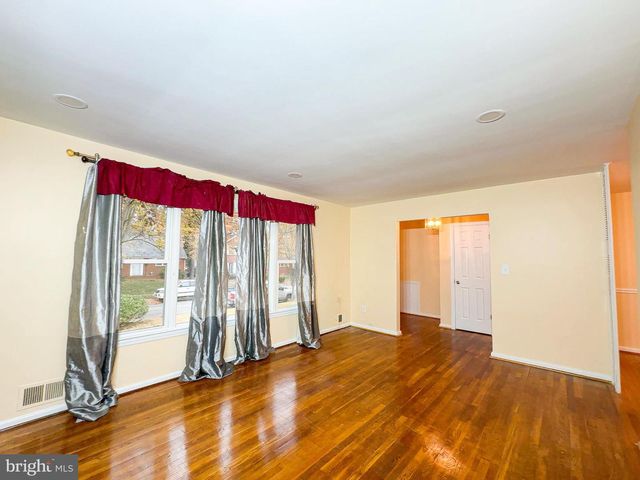 6114 84TH, New Carrollton, MD 20784