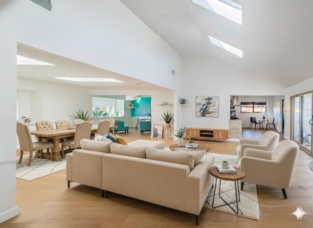 6518 Kury Lane, Houston, TX 77008