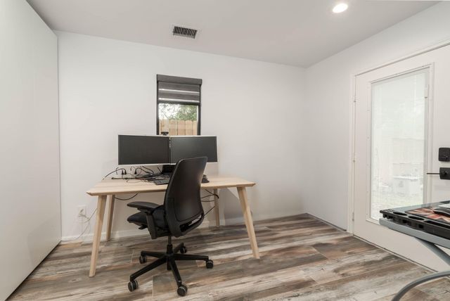 6518 Kury Lane, Houston, TX 77008