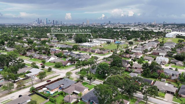 6518 Kury Lane, Houston, TX 77008