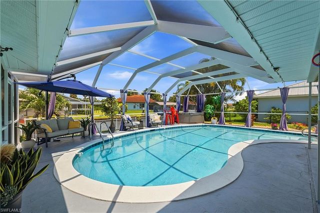 7219 Reymoor DR, North Fort Myers, FL 33917