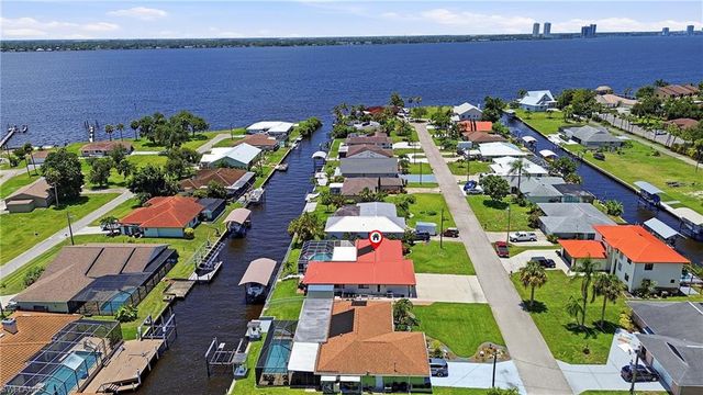 7219 Reymoor DR, North Fort Myers, FL 33917