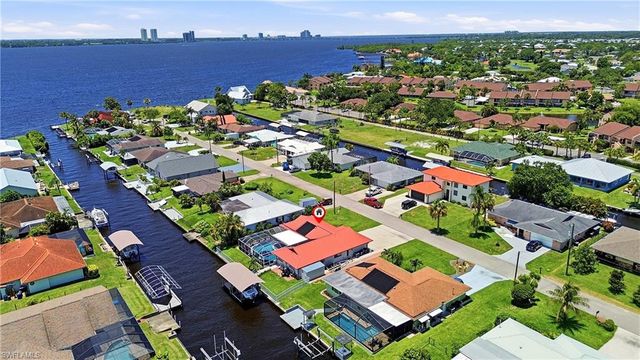 7219 Reymoor DR, North Fort Myers, FL 33917
