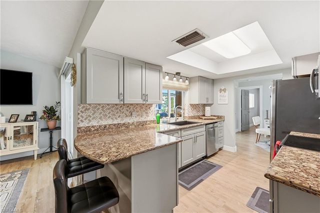 7219 Reymoor DR, North Fort Myers, FL 33917