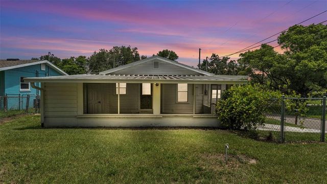 301 WEAVER AVENUE, Lake Wales, FL 33853