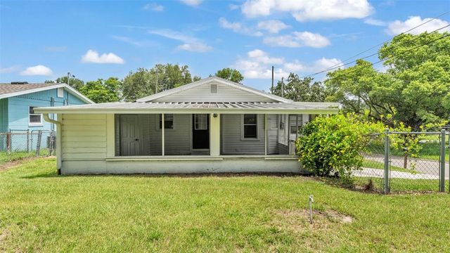 301 WEAVER AVENUE, Lake Wales, FL 33853