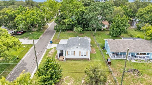 301 WEAVER AVENUE, Lake Wales, FL 33853