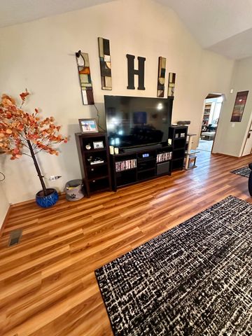 2616 South Jonathan Avenue, Springfield, MO 65807