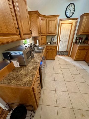 2616 South Jonathan Avenue, Springfield, MO 65807