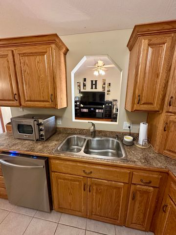 2616 South Jonathan Avenue, Springfield, MO 65807