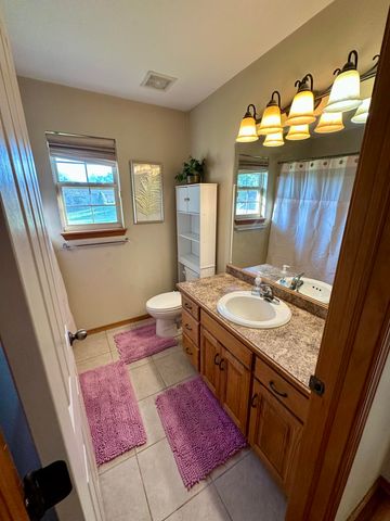 2616 South Jonathan Avenue, Springfield, MO 65807