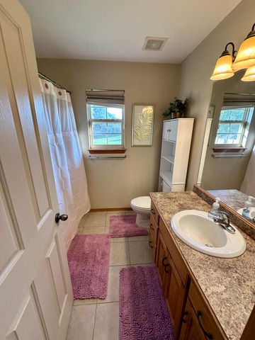 2616 South Jonathan Avenue, Springfield, MO 65807