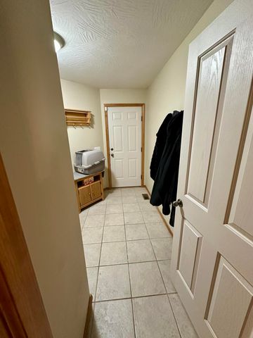 2616 South Jonathan Avenue, Springfield, MO 65807