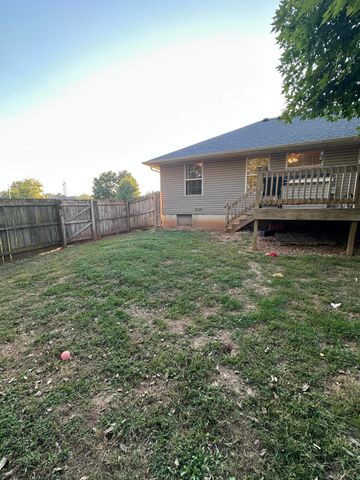 2616 South Jonathan Avenue, Springfield, MO 65807