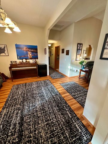 2616 South Jonathan Avenue, Springfield, MO 65807