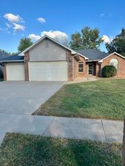 2616 South Jonathan Avenue, Springfield, MO 65807