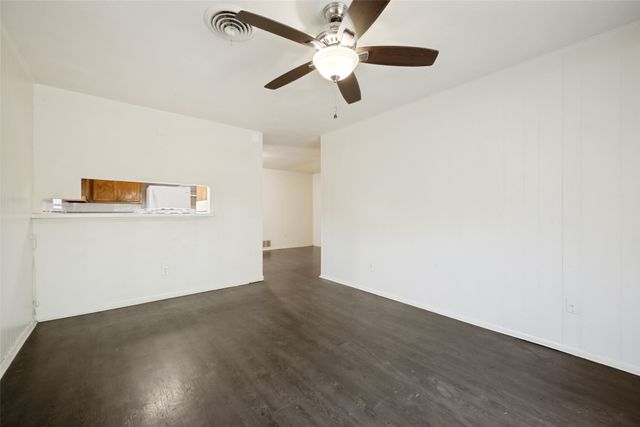 712 Chisholm Trail, Denton, TX 76209