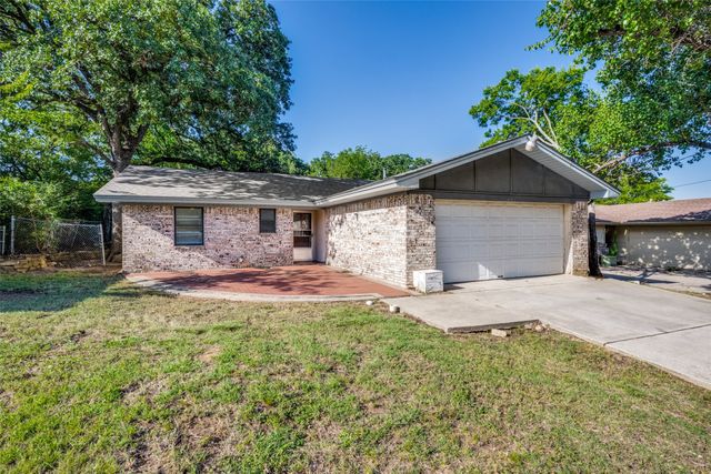 712 Chisholm Trail, Denton, TX 76209