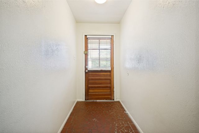 712 Chisholm Trail, Denton, TX 76209
