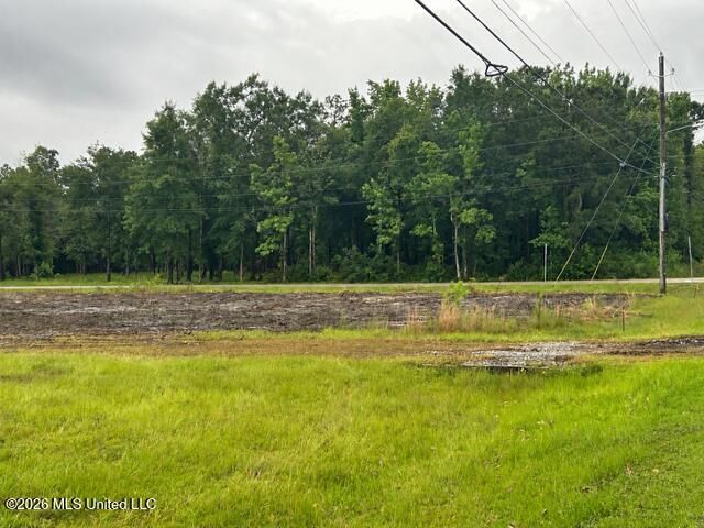 Iki Place, Diamondhead, MS 39525