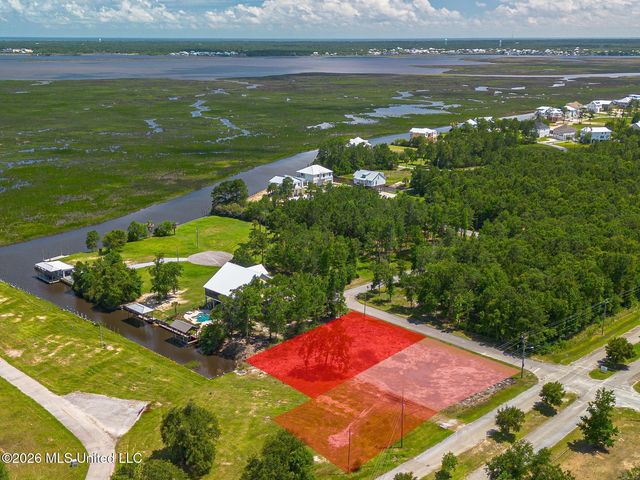Iki Place, Diamondhead, MS 39525