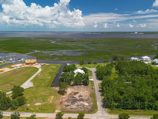 Iki Place, Diamondhead, MS 39525