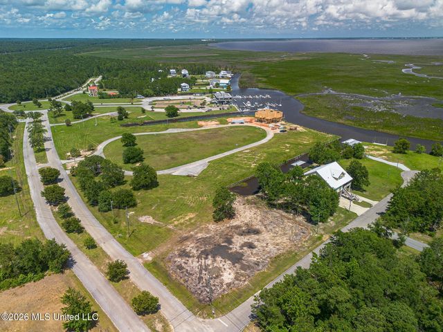 Iki Place, Diamondhead, MS 39525