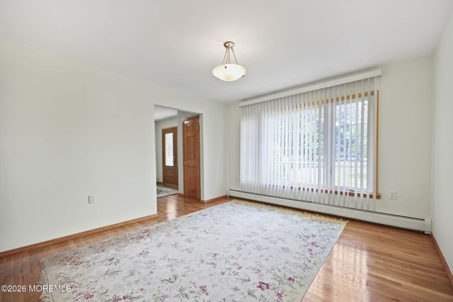 2 Micki Terrace, Manalapan, NJ 07726