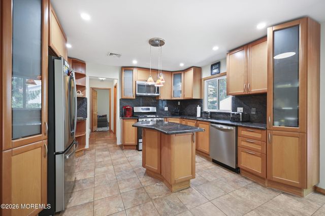 2 Micki Terrace, Manalapan, NJ 07726