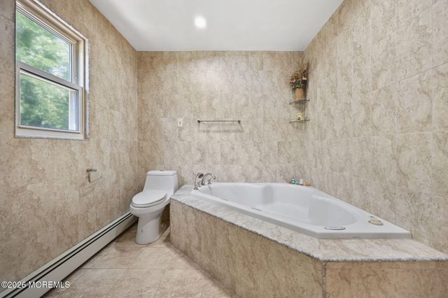 2 Micki Terrace, Manalapan, NJ 07726