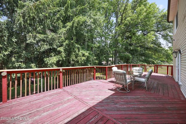 2 Micki Terrace, Manalapan, NJ 07726